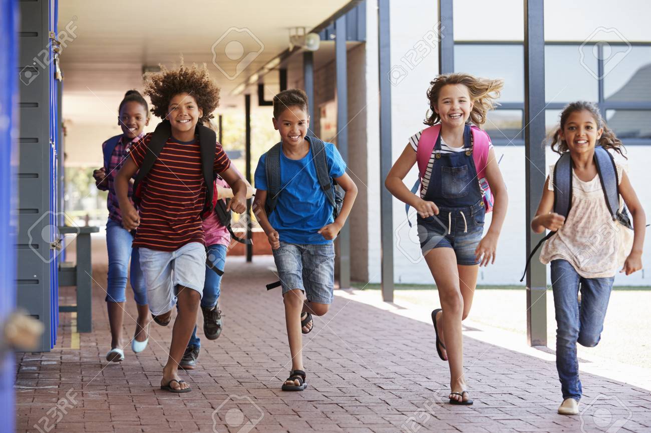 image-877901-85441380-school-kids-running-in-elementary-school-hallway-front-view-9bf31.jpg